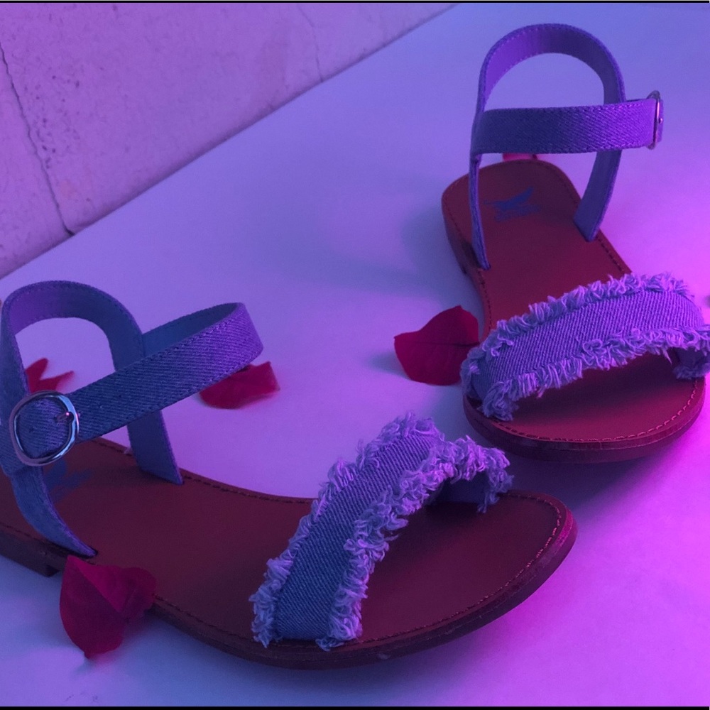 Sandals - Picture 4 of 6